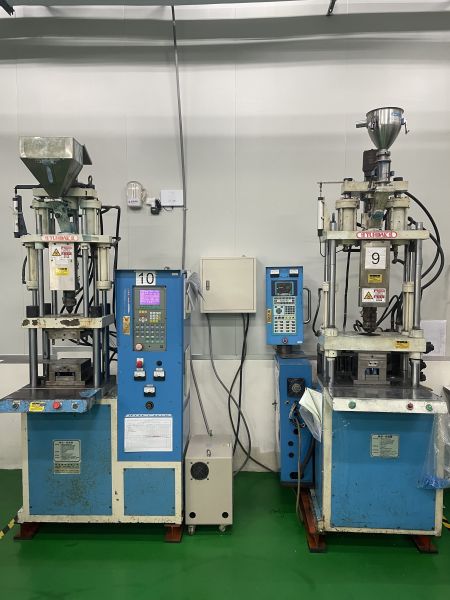 Vertical injection machines